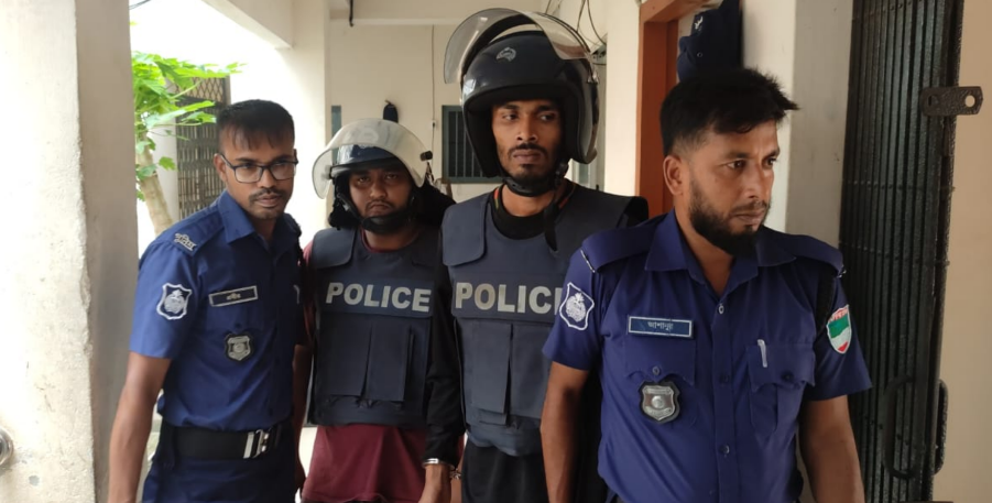 সাতক্ষীরায় কলেজ ছাত্র হত্যার ঘটনায় প্রধান আসামি তার সহযোগী আটক পুলিশ বলছে এ খুন ‘অনাকাঙ্ক্ষিত ঘটনা’, পরিবারের দাবী পরিকল্পিত খুন